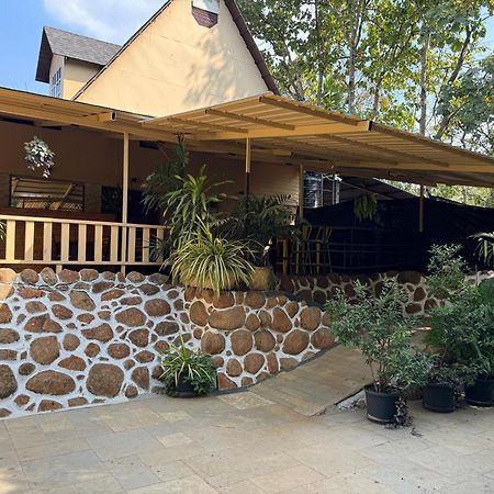 העיר בנגלור Chikoo Farm Inn מראה חיצוני תמונה